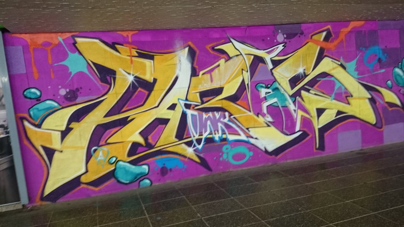 Graffiti Wall - Photo by Hallunken - Paras (2014)