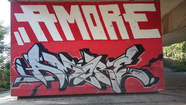 Graffiti Wall - Photo by Hallunken - Amore (2014)
