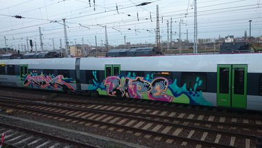 Graffiti Train - Photo by Hallunken - Mone, Rape