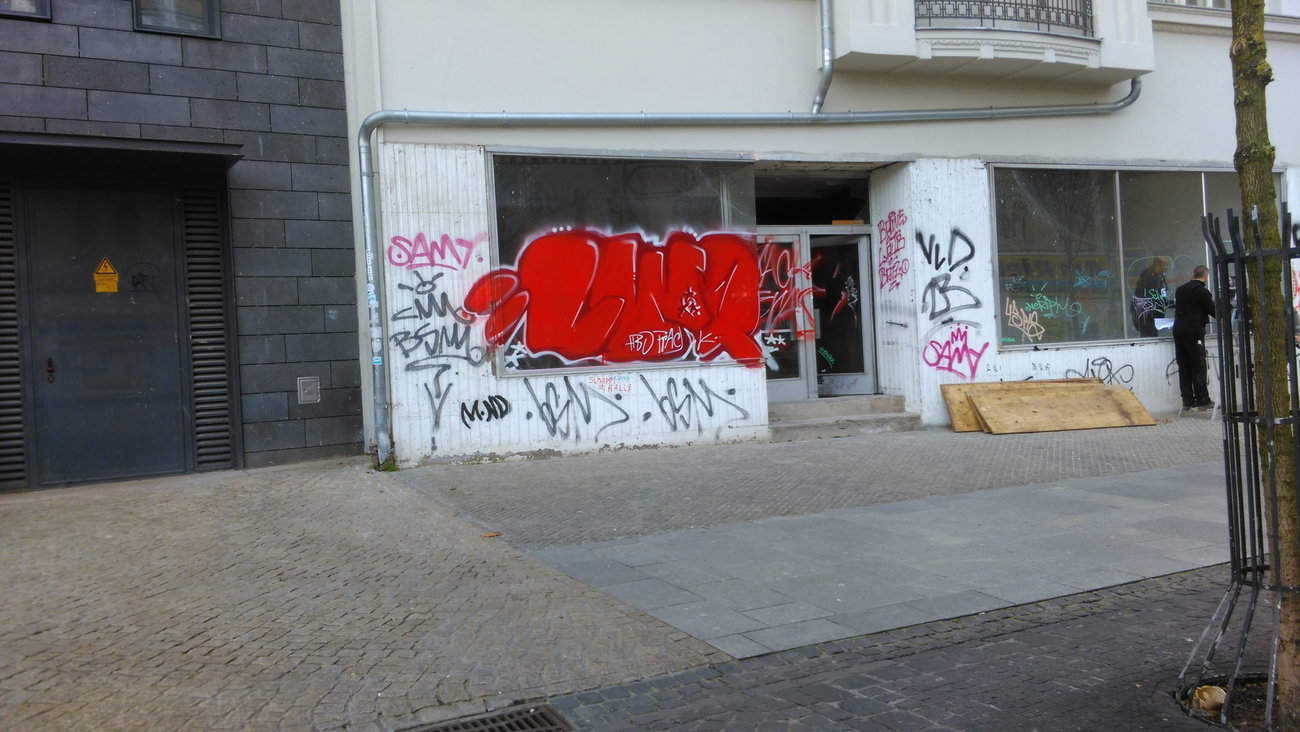 Graffiti Wall - Photo by Hallunken - LWR