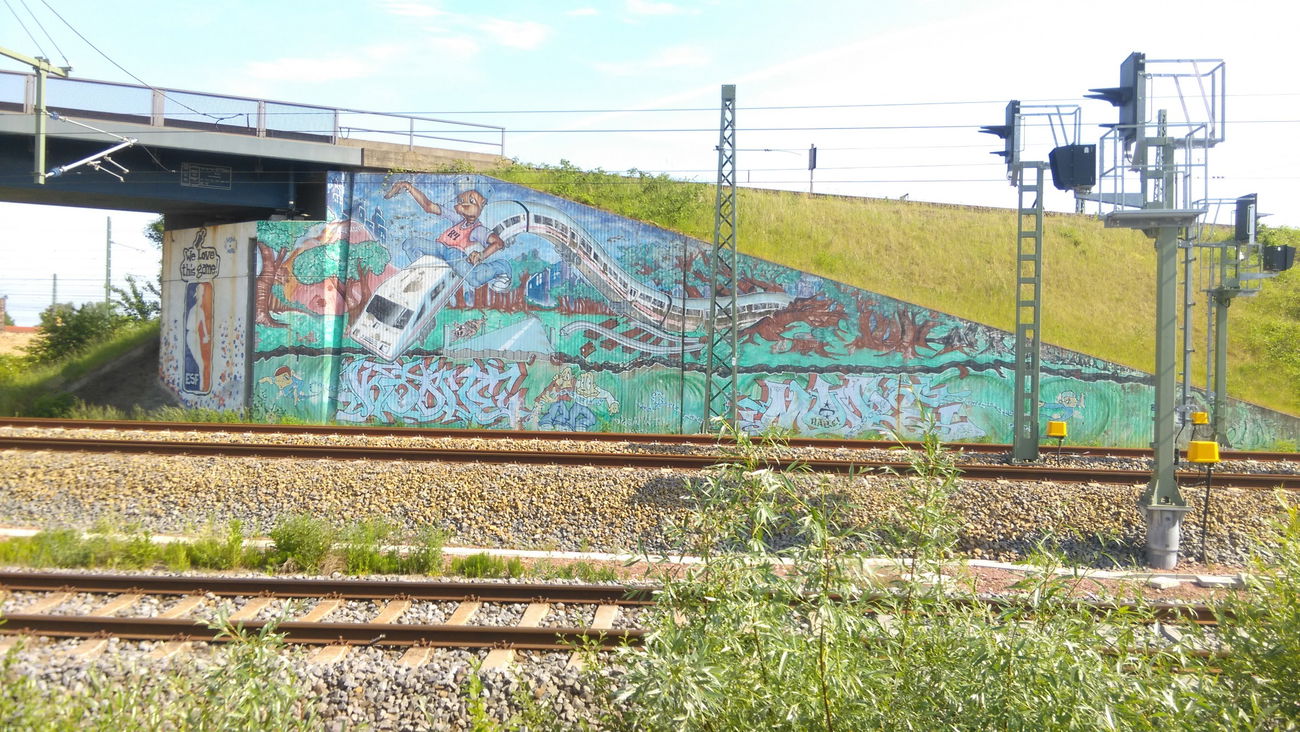 Graffiti Wall - Photo by Hallunken - K.One, More, Hallewood (1997)