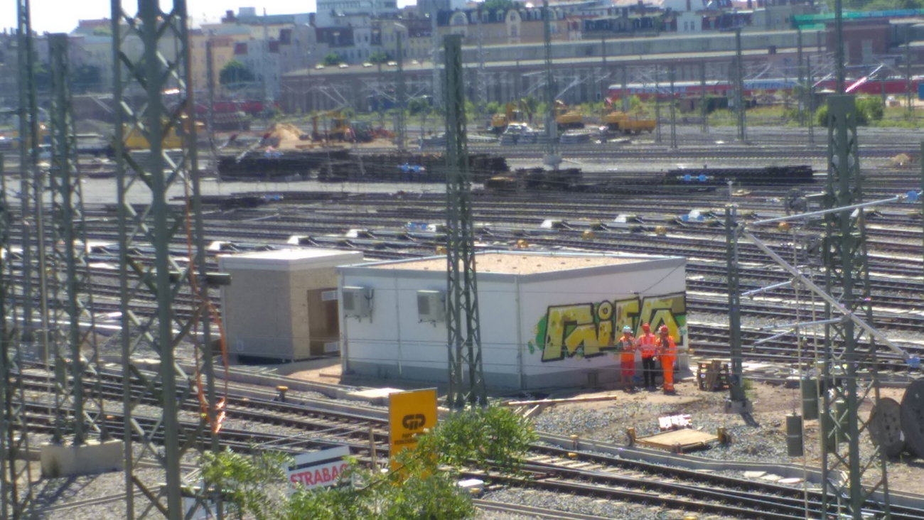 Graffiti Wall - Photo by Hallunken - GIFS (2016)