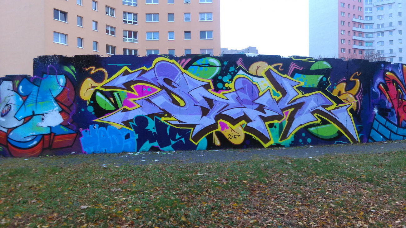 Graffiti Wall - Photo by Hallunken - Stik (2016)