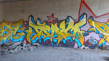 Graffiti Wall - Photo by Hallunken - DRAM