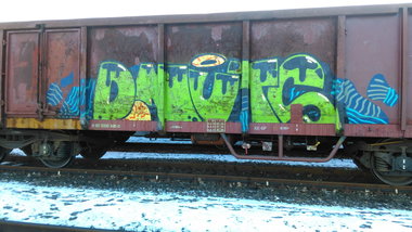 Graffiti Wall - Photo by Hallunken - Donuts