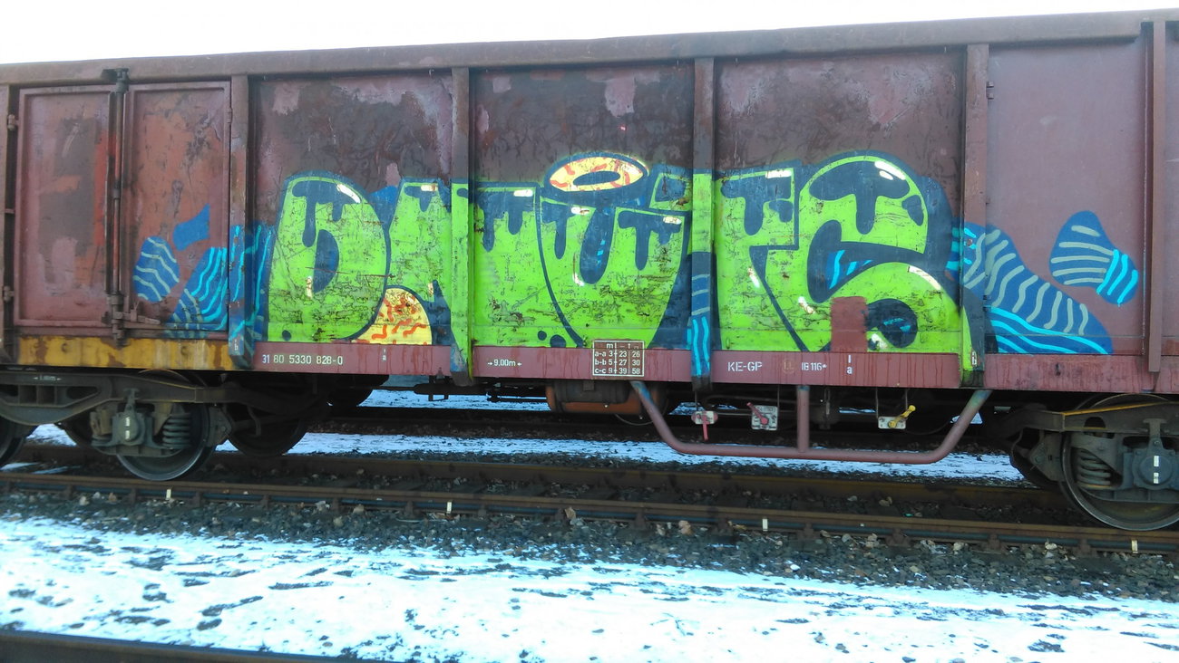 Graffiti Wall - Photo by Hallunken - Donuts