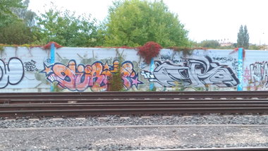Graffiti Wall - Photo by Hallunken - Gyros, Cüro