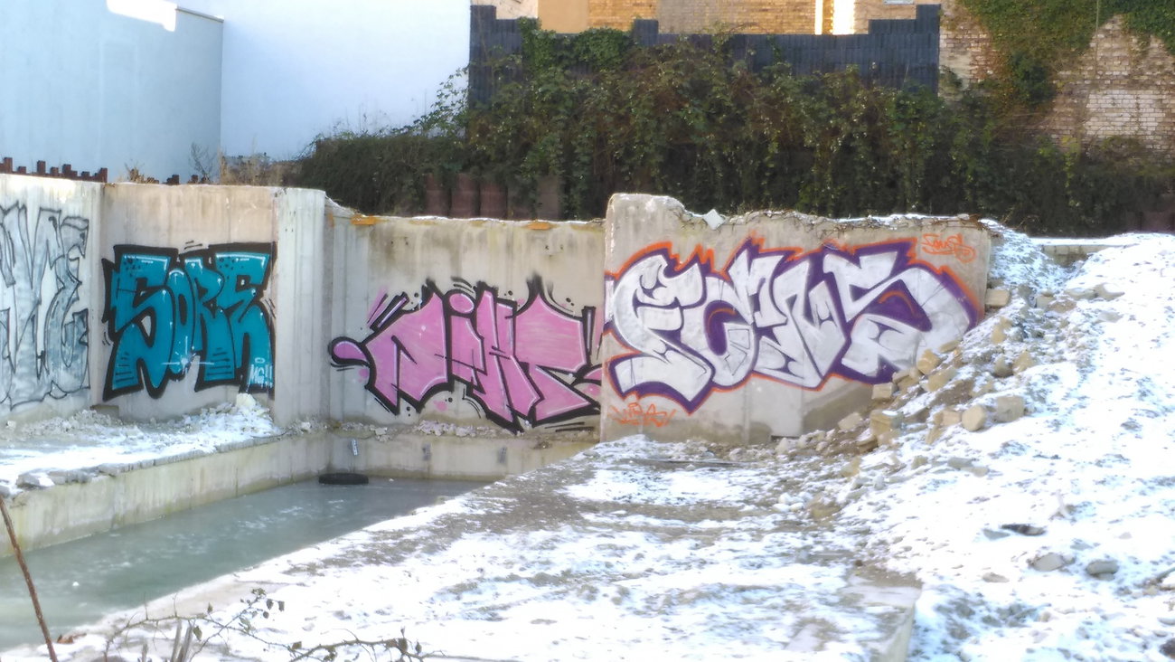 Graffiti Wall - Photo by Hallunken - Sone, Acht, Fens (2017)