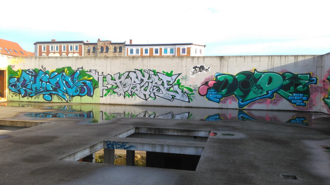 Graffiti Wall - Photo by Hallunken - Shizo, Torture, Dope (2016)