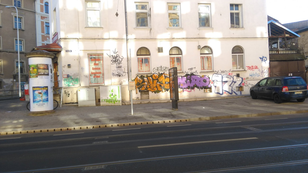 Graffiti Wall - Photo by Hallunken - Shizo, deniro, 722 (2016)