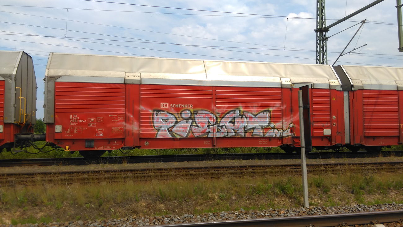 Graffiti Train - Photo by Hallunken - Pirat