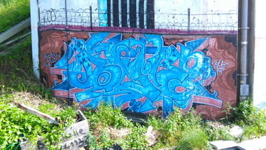 Graffiti Wall - Photo by Hallunken - Blue (1997)