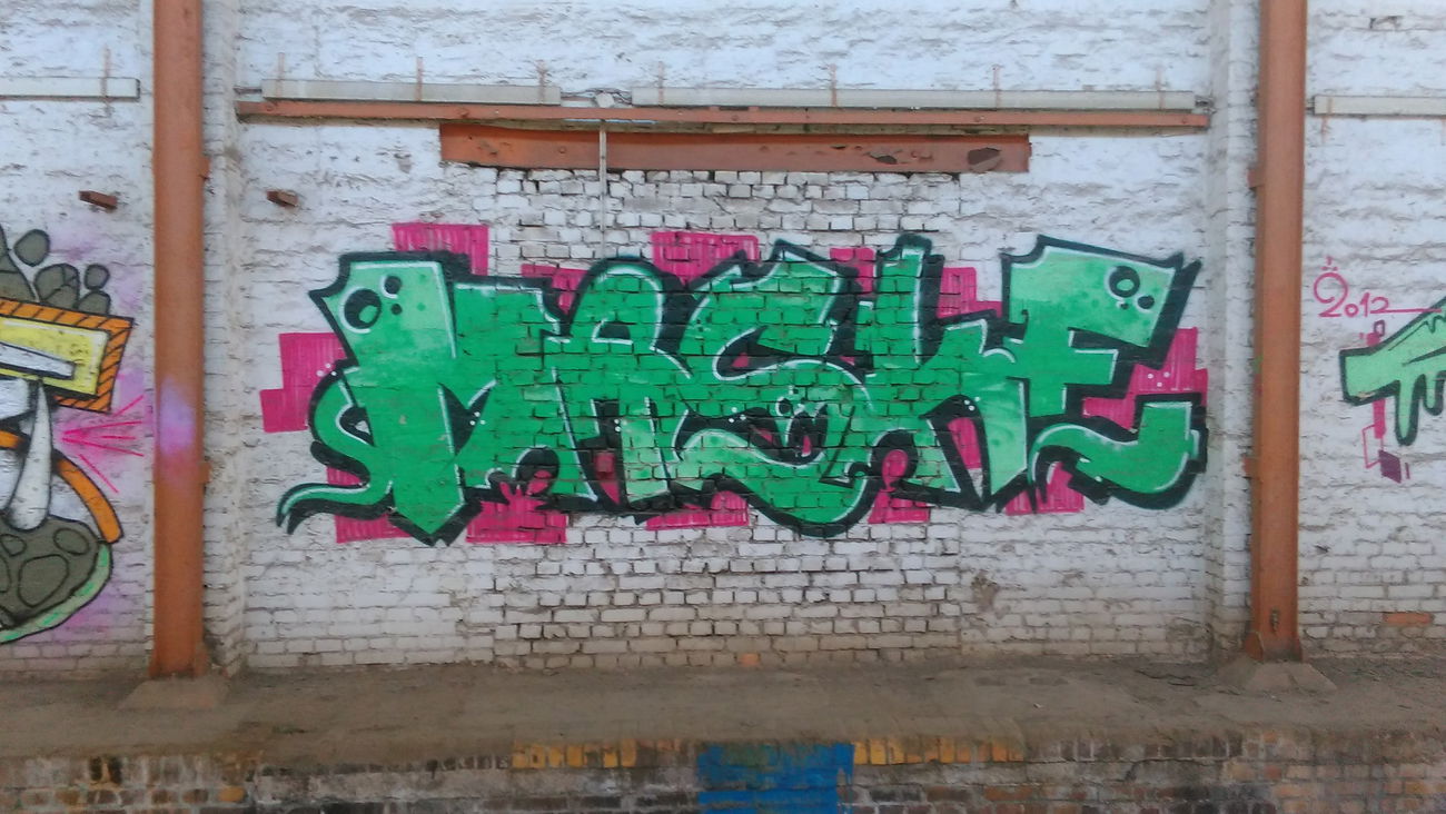 Graffiti Wall - Photo by Hallunken - Maske (2015)