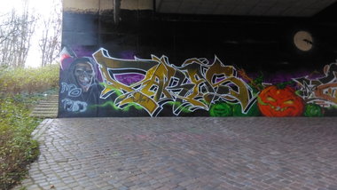 Graffiti Wall - Photo by Hallunken - Paras (2015)