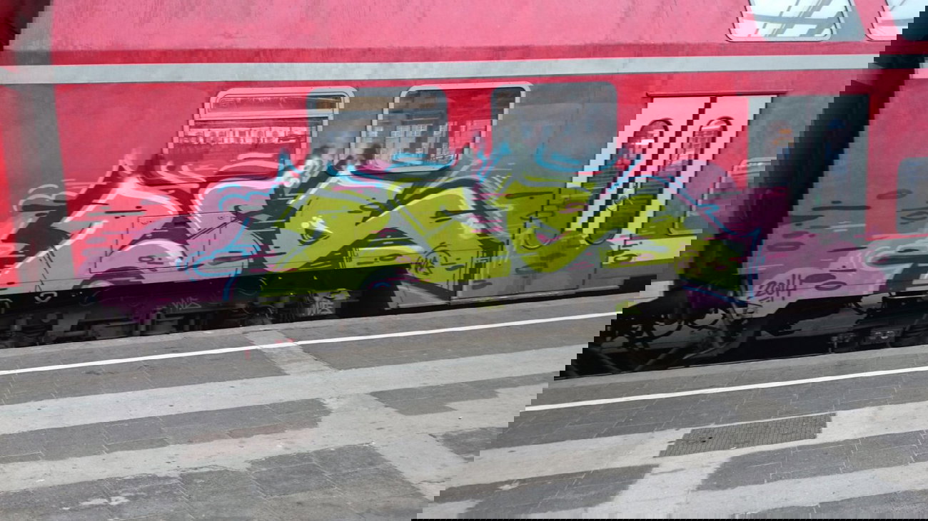 Graffiti Train - Photo by Hallunken - WS (2014)