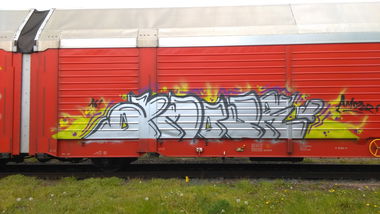 Graffiti Wall - Photo by Hallunken - amour (2016)