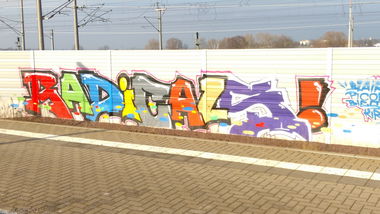 Graffiti Bombing - Photo by Hallunken - RADICALS (2016)