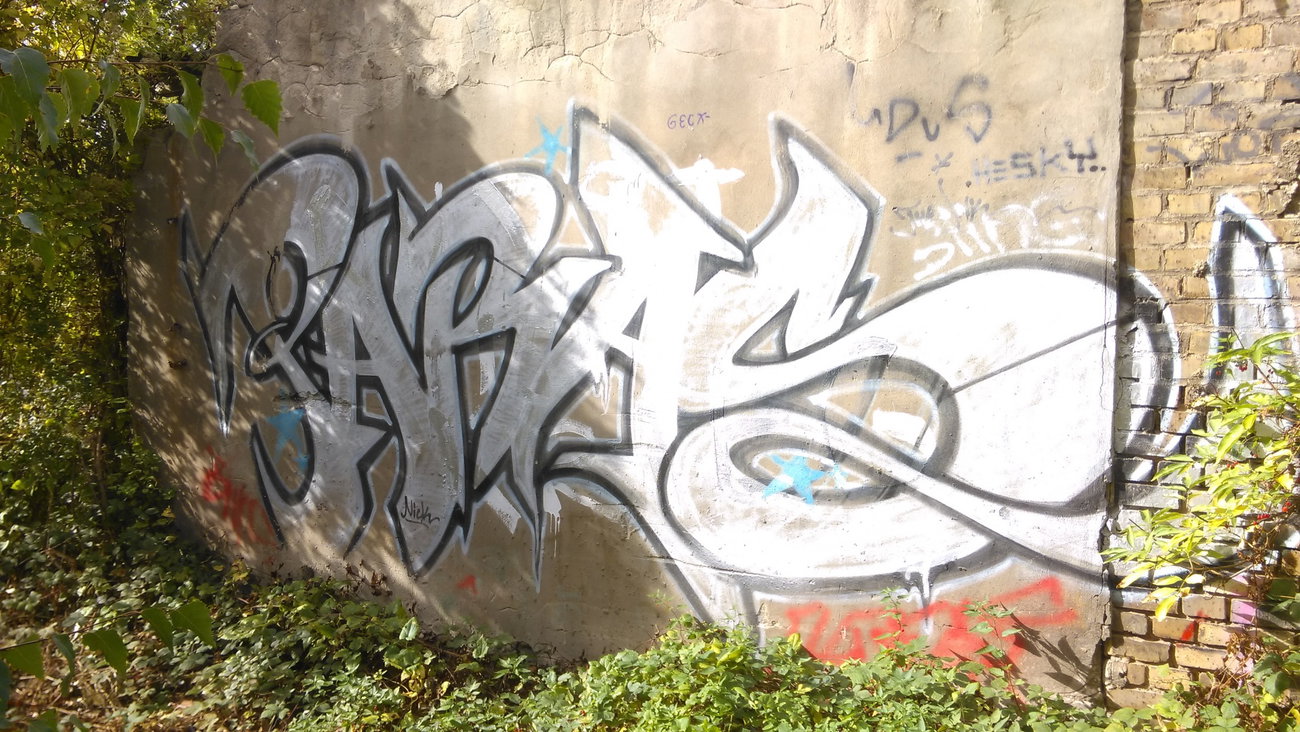 Graffiti Wall - Photo by Hallunken - Paras