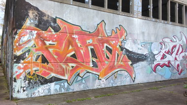 Graffiti Wall - Photo by Hallunken - Para