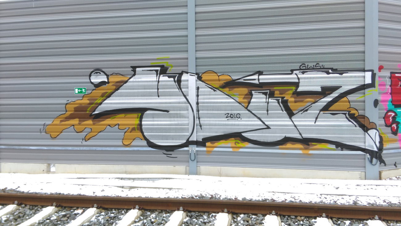 Graffiti Wall - Photo by Hallunken - YDUZ (2016)