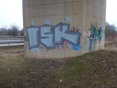 Graffiti Bombing - Photo by Hallunken - ISK