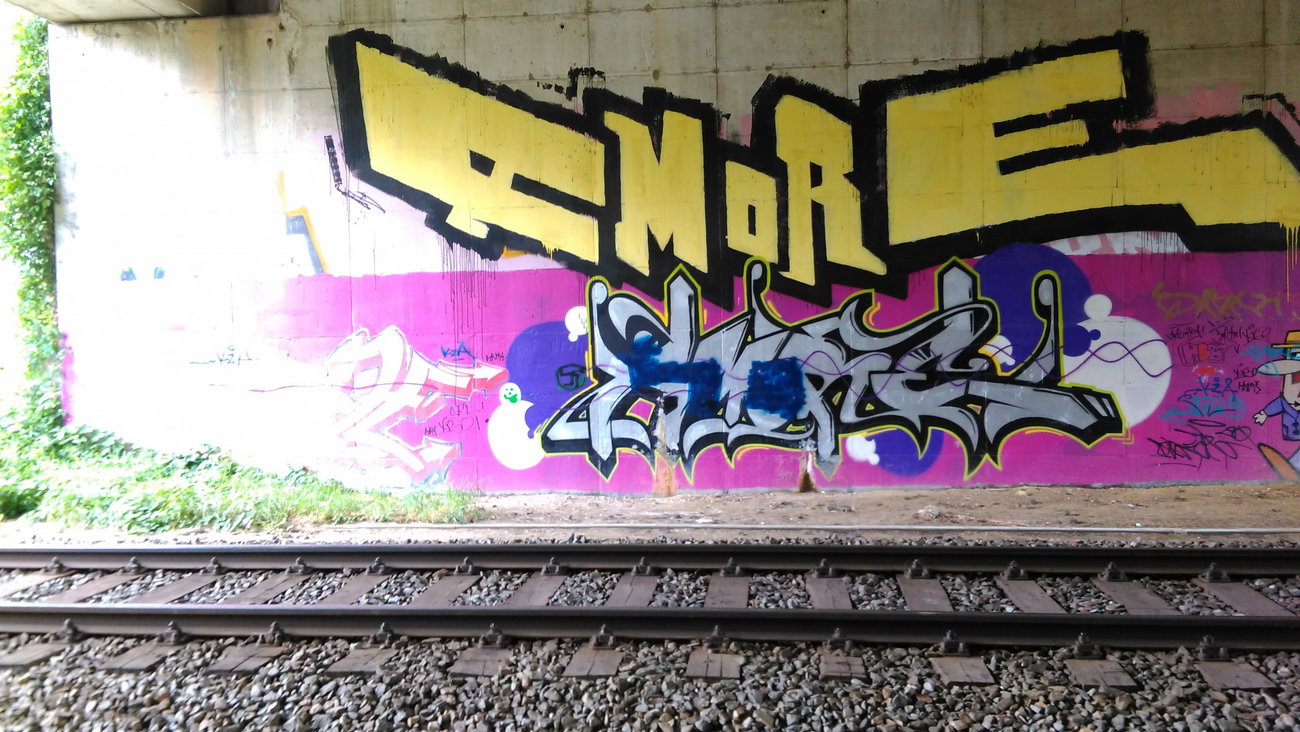 Graffiti Wall - Photo by Hallunken - Amore (2015)