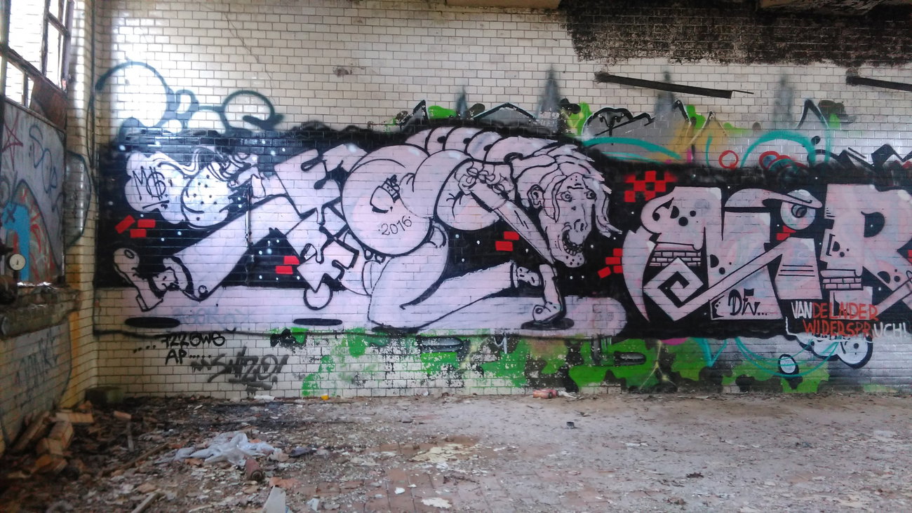 Graffiti Wall - Photo by Hallunken - Effer (2016)