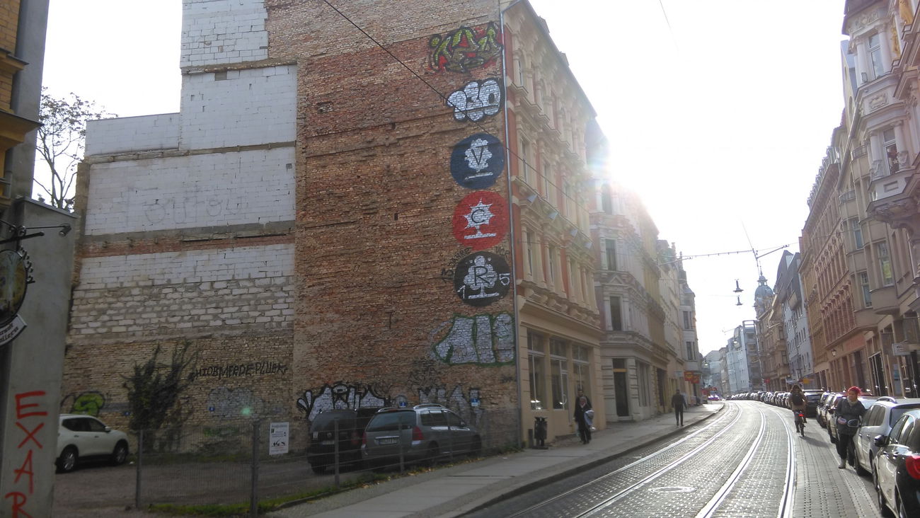 Graffiti Street Art - Photo by Hallunken - IZU, 130, VCR (2016)