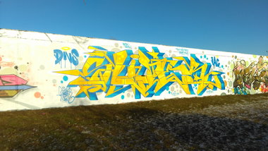 Graffiti Wall - Photo by Hallunken - Slider (2016)