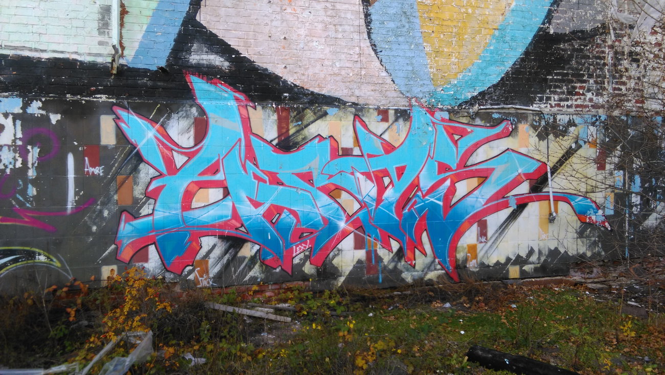 Graffiti Wall - Photo by Hallunken - Paras