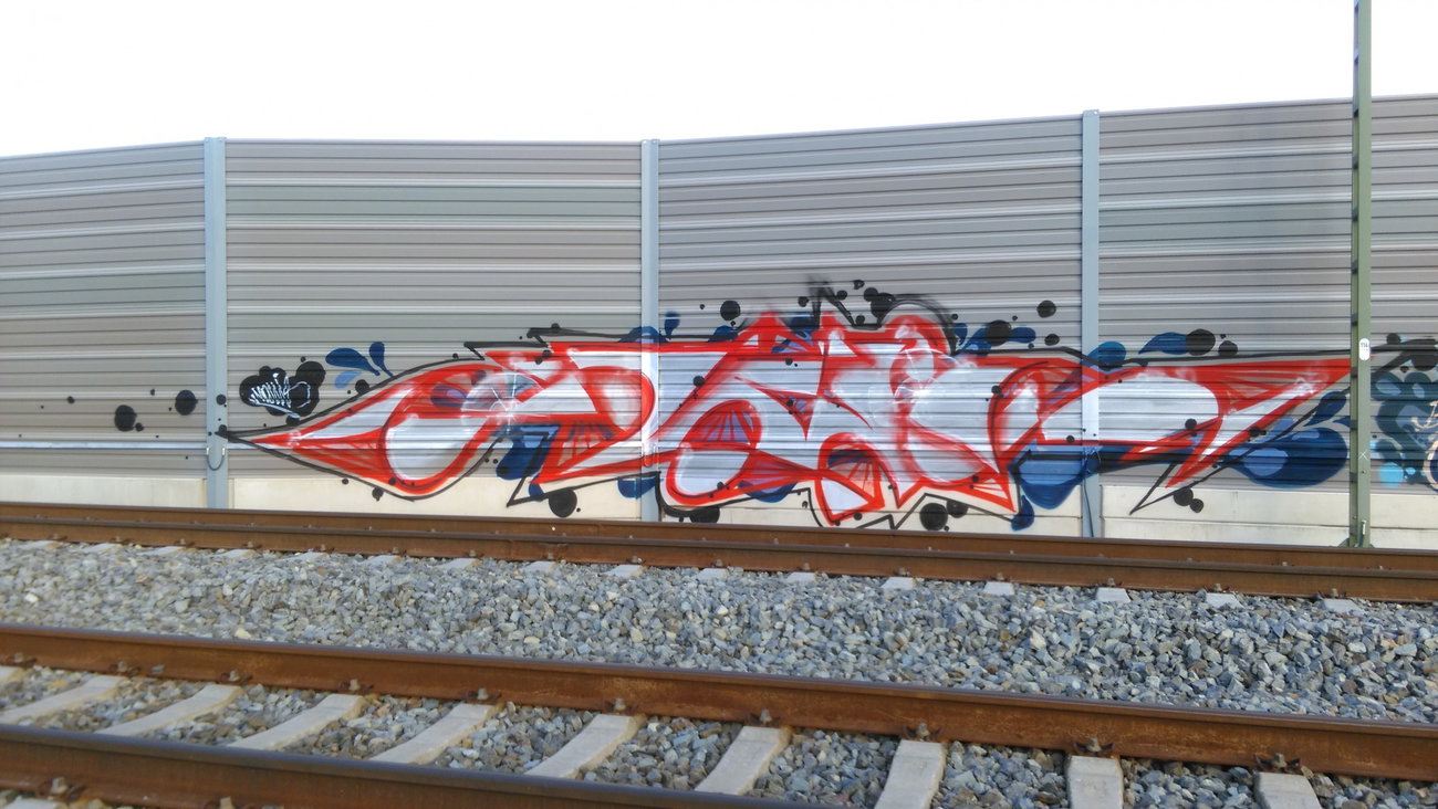 Graffiti Wall - Photo by Hallunken - Mowis (2016)