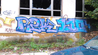 Graffiti Wall - Photo by Hallunken - RZK, 110 (2016)
