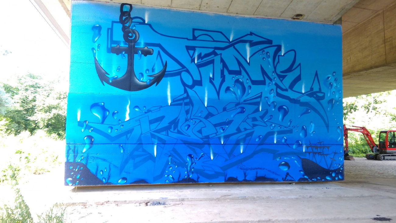 Graffiti Wall - Photo by Hallunken - Time, Retro (2016)