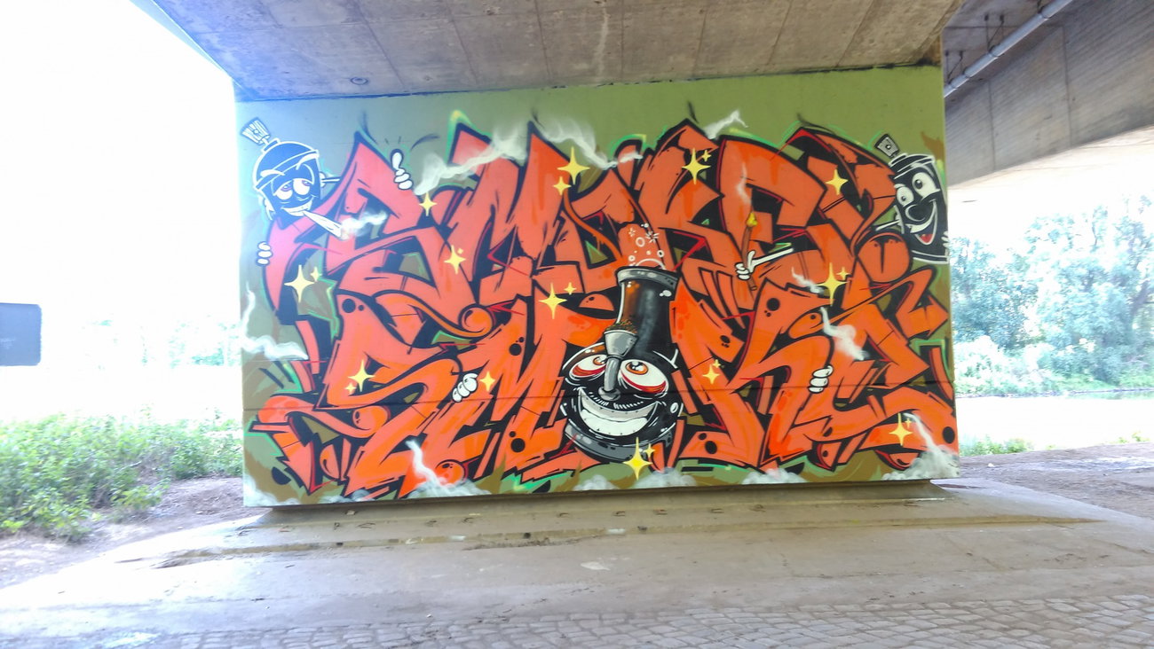 Graffiti Wall - Photo by Hallunken - Smoky, smoke (2016)