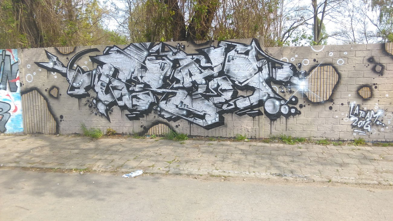 Graffiti Wall - Photo by Hallunken - Grad (2016)