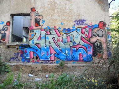 Graffiti Wall in Fes - Photo by Hams - Morocco (2013)