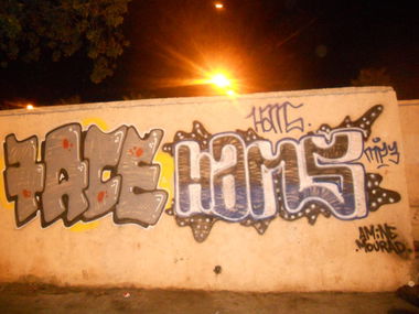 Graffiti Bombing in Meknes - Photo by Hams - 7ace (2013)