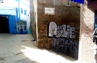 Graffiti Bombing in Larache - Photo by Hams - Hams, Nolie (2015)