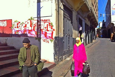 Graffiti Bombing in Tanger - Photo by Hams (2015)