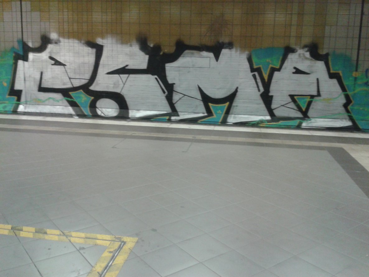 Graffiti Wall - Photo by Handykamera