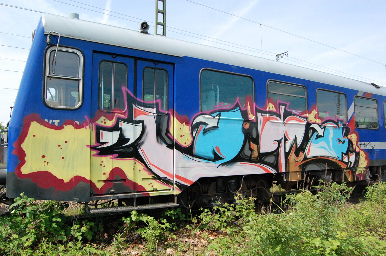Graffiti Train - Photo by HansFirlefanz - zitro, zitrone, kmc