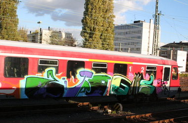 Graffiti Train - Photo by HansFirlefanz - zitro, zitrone, kmc