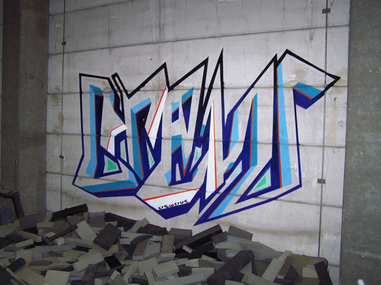 Graffiti Wall - Photo by HansFirlefanz - cru, crue, crew
