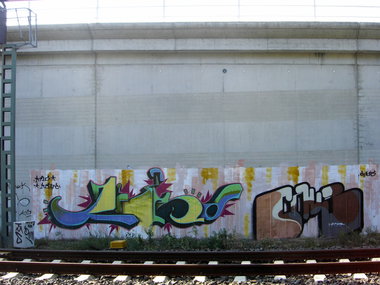 Graffiti Wall - Photo by HansFirlefanz - zitro, zitrone, rwrz