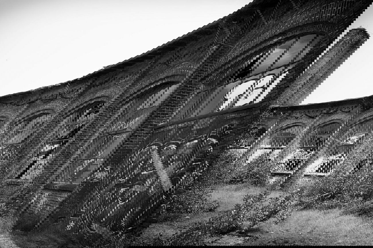 Graffiti Artwork - Photo by HansMeiser - yard, oldenburg, psk