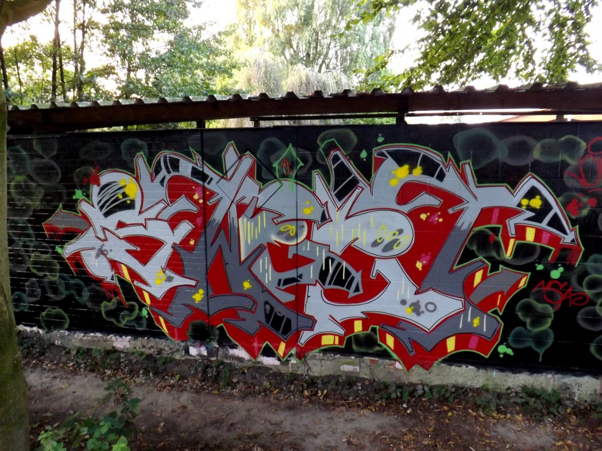 Graffiti Wall - Photo by Hansa82 - SWEET, sweet, SWeeT (2014)