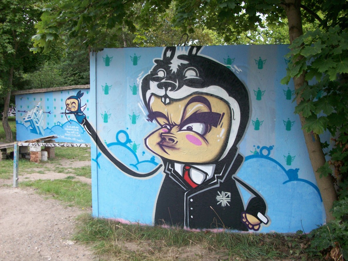 Graffiti Wall in Quedlinburg - Photo by HarzPiraten - Eros, Heis (2012)