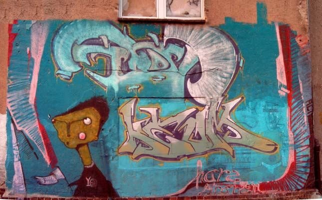 Graffiti Wall in Halberstadt - Photo by HarzPiraten - Idiot, Heis, Keom (2004)