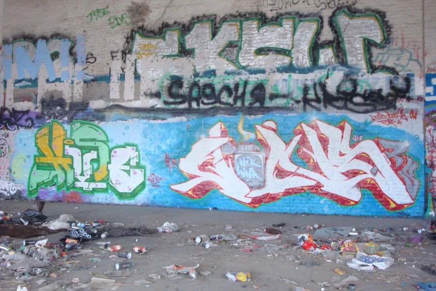 Graffiti Wall in Berlin - Photo by HarzPiraten - Huse, Vins (2013)