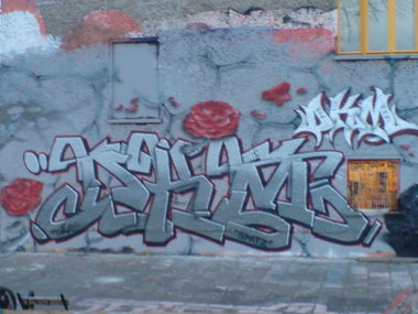 Graffiti Wall in Berlin - Photo by Hauswart1120 - DKM, GREY, GRAY